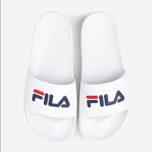 Fila Women’s Slides Size 8